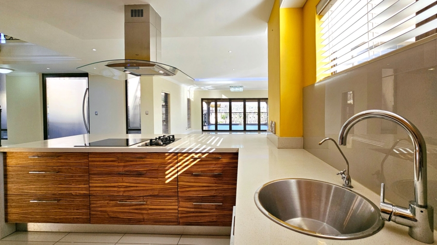 5 Bedroom Property for Sale in Kiepersol Free State